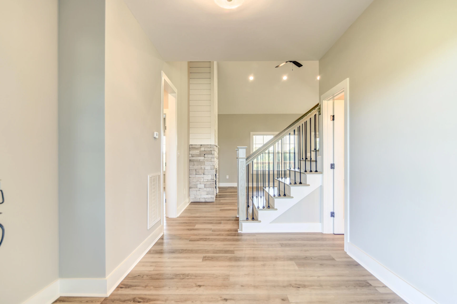 1610 Wells RD - Photo 4