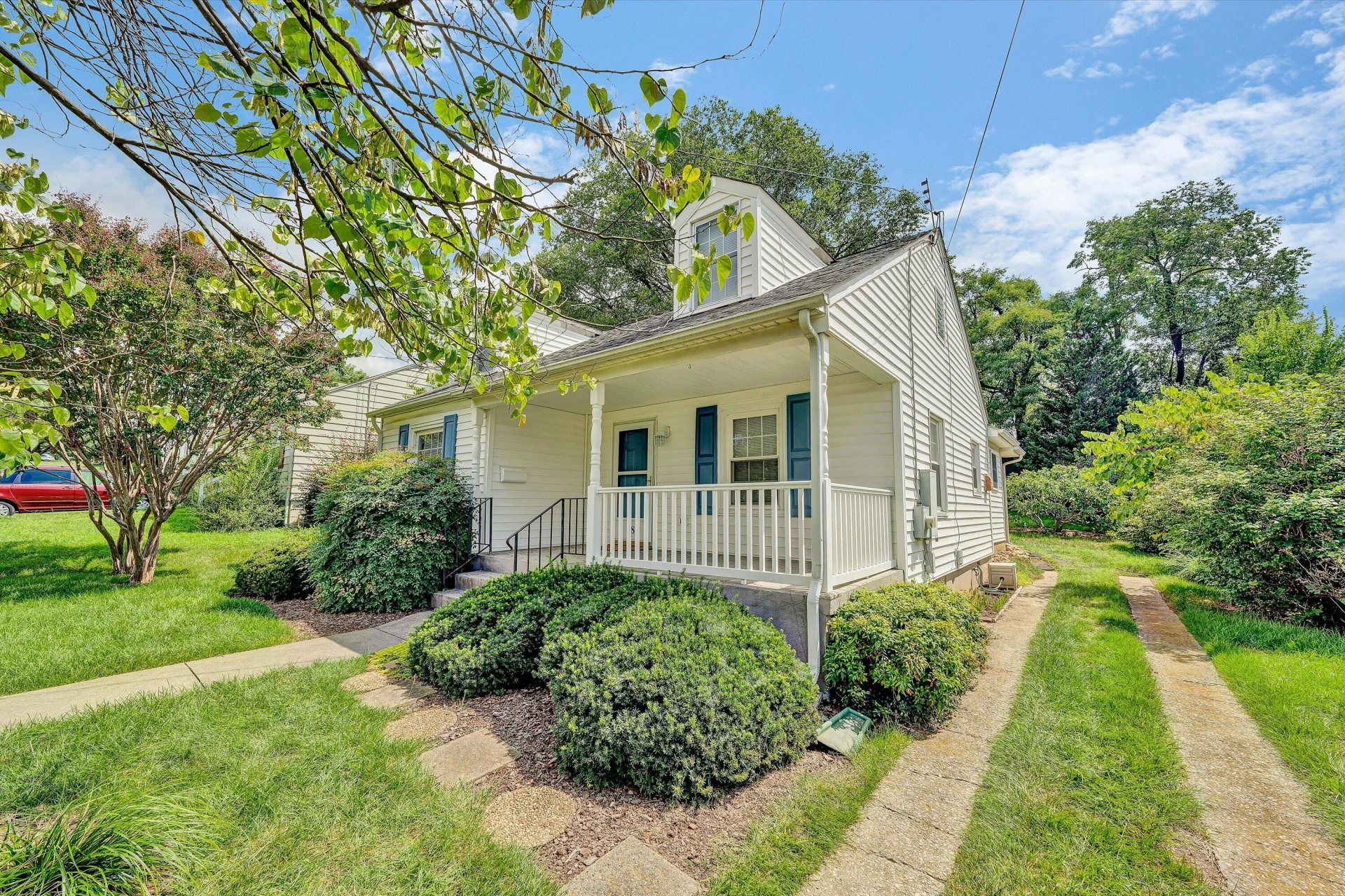 18 Lake AVE - Photo 2