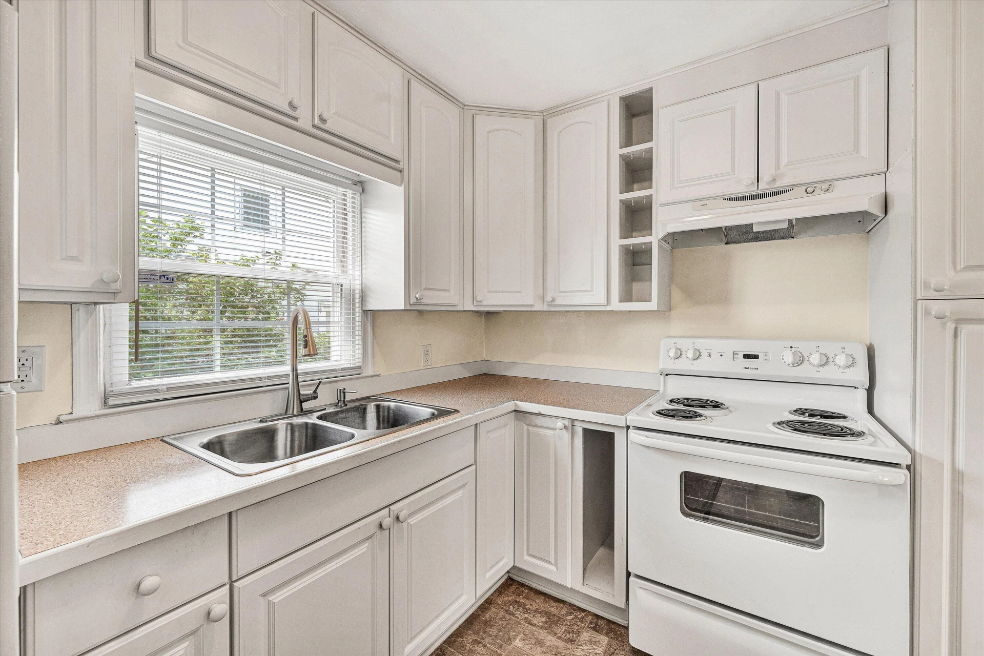18 Lake AVE - Photo 14