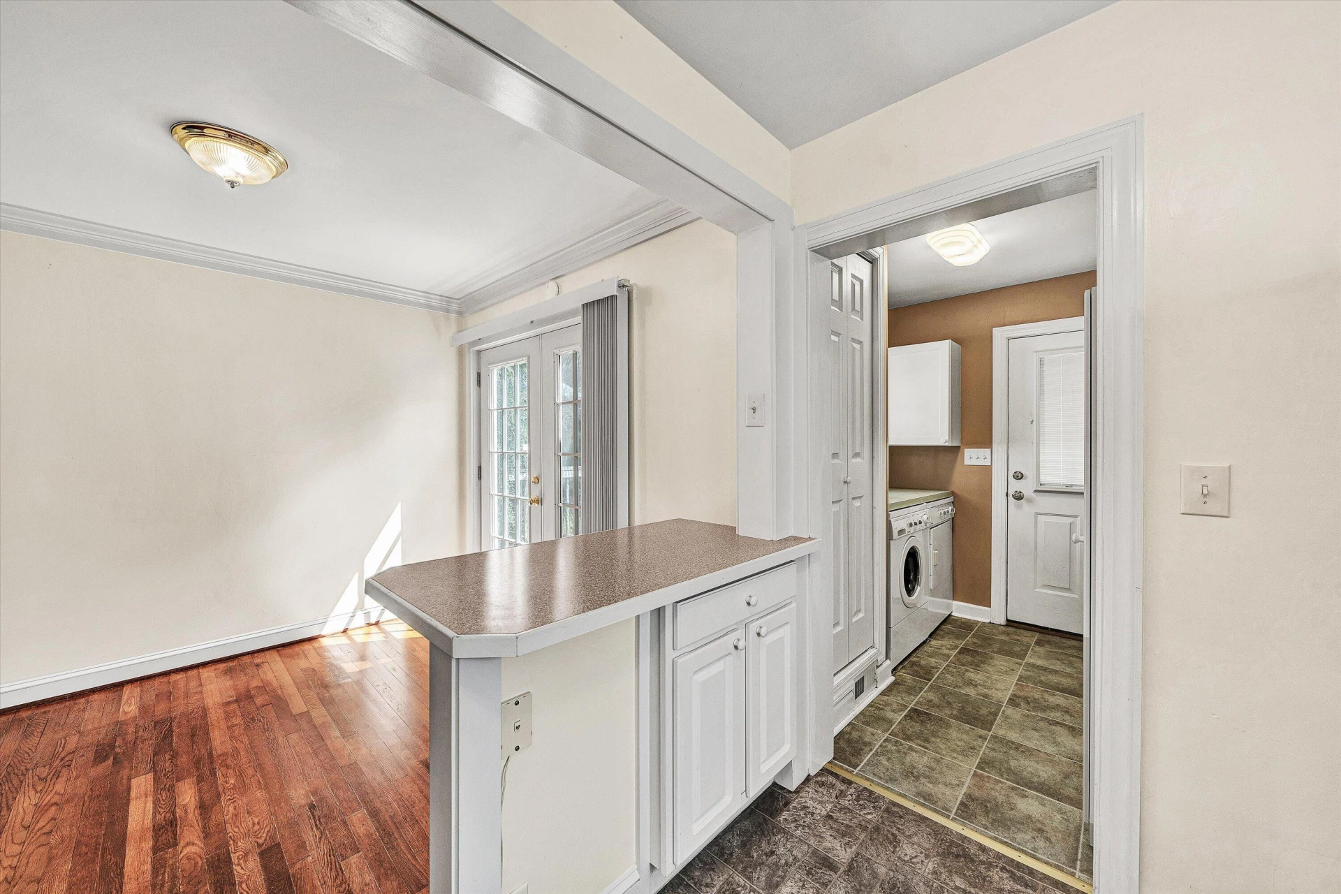 18 Lake AVE - Photo 15