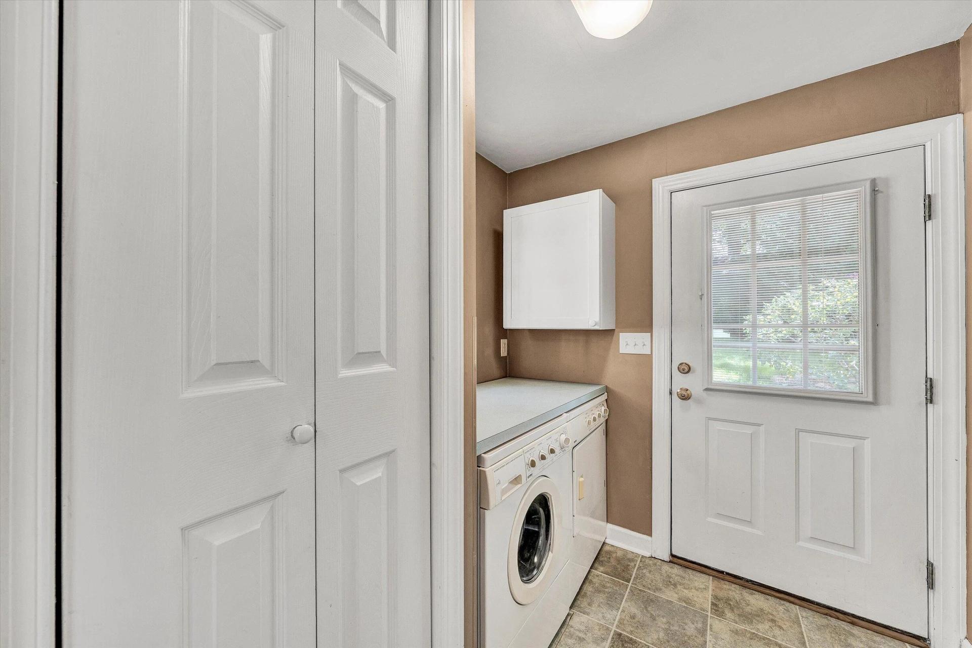 18 Lake AVE - Photo 16