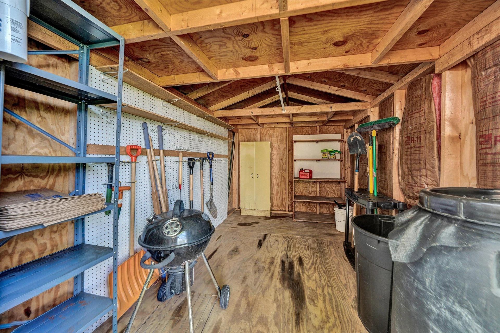 18 Lake AVE - Photo 35