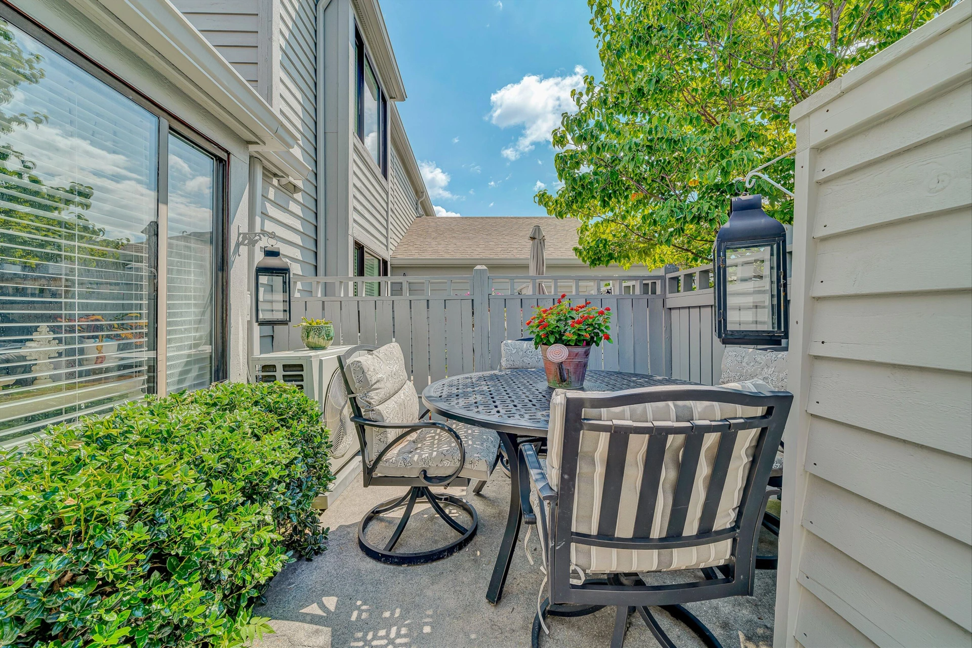 2406 Post Oak RD - Photo 4