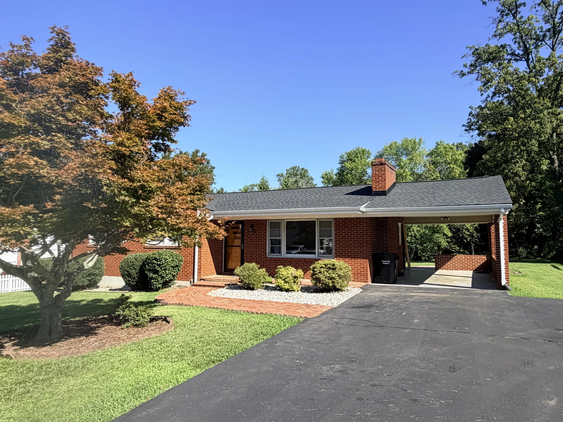 311 Woodmere DR - Photo 2