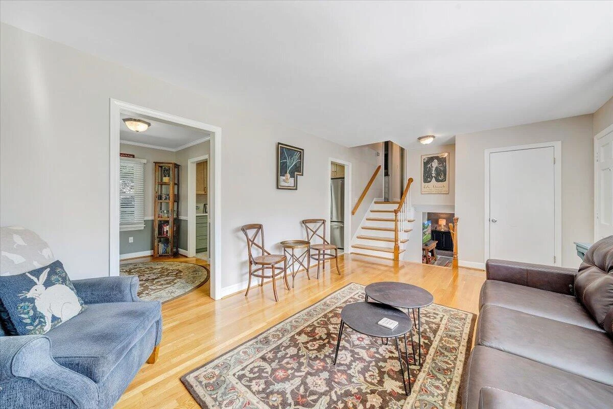 3431 Ashmeade DR - Photo 8