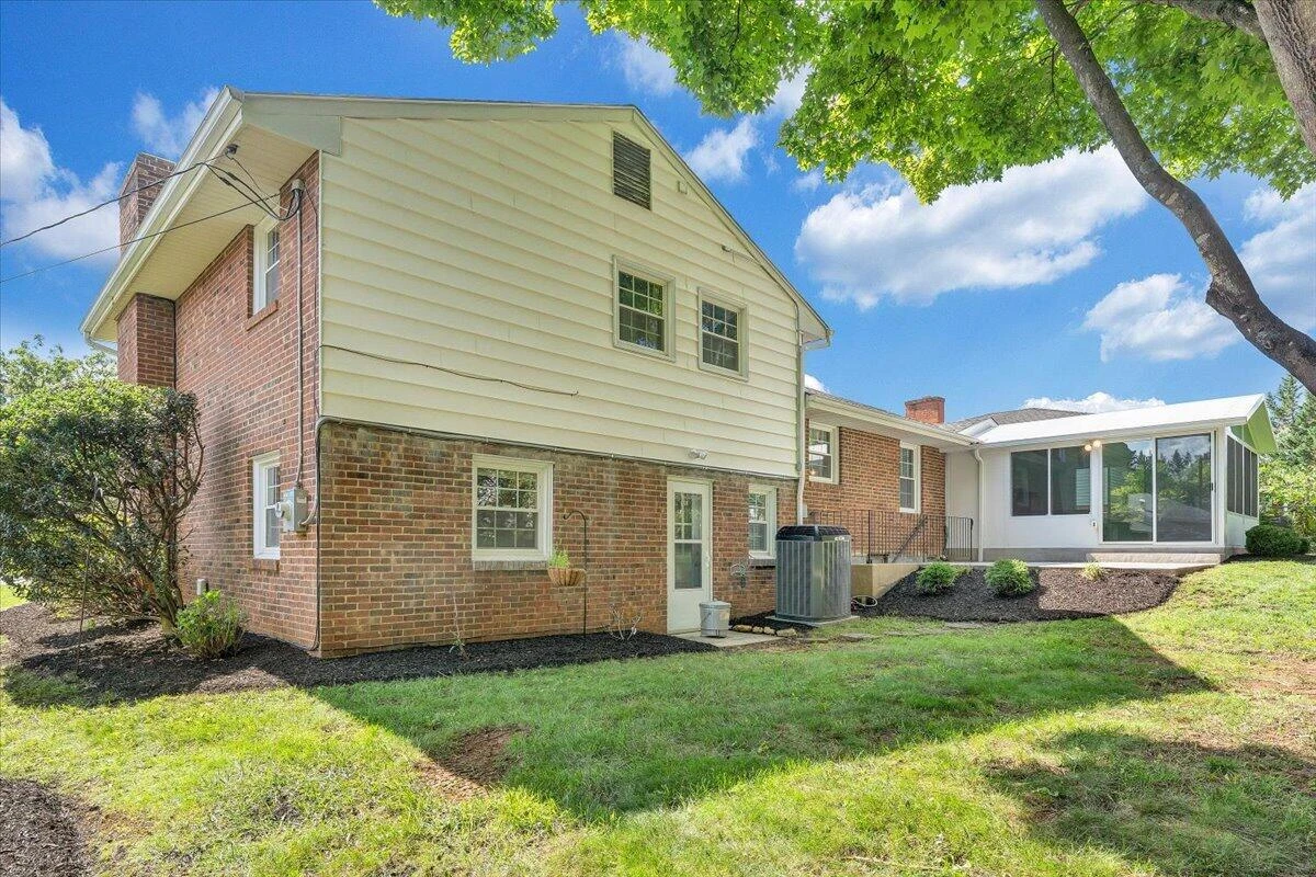 3431 Ashmeade DR - Photo 44