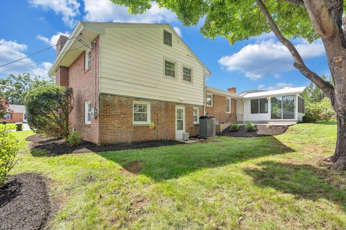 3431 Ashmeade DR - Photo 45