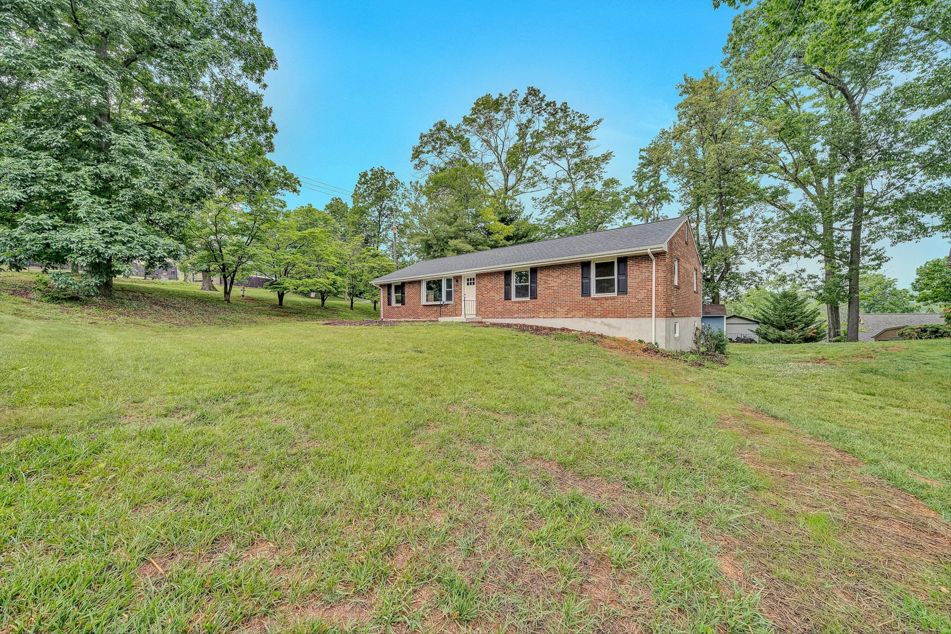 4549 Kirkwood DR - Photo 4