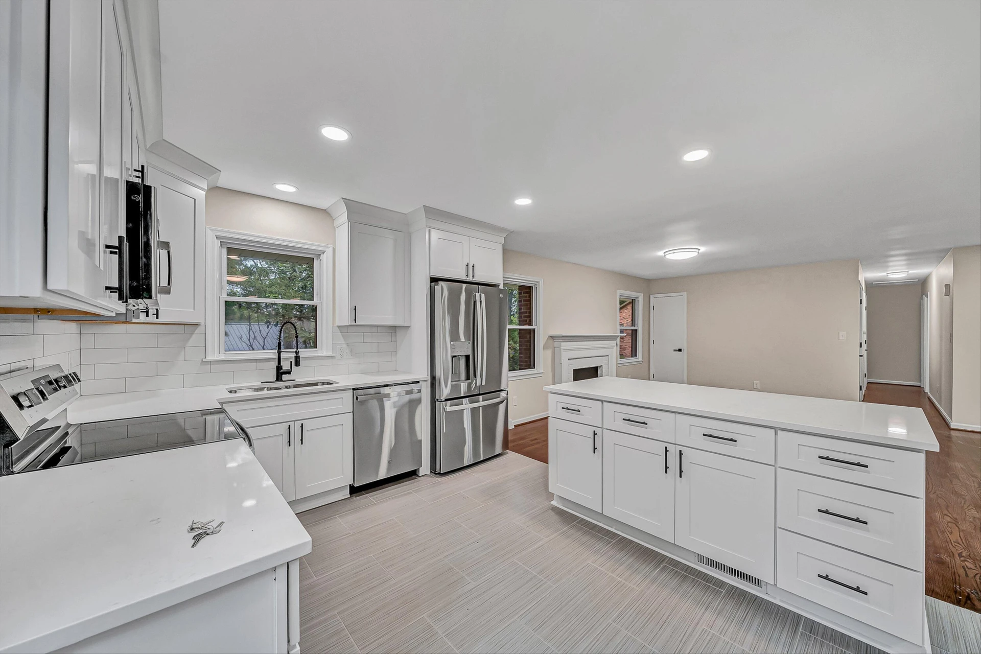 4549 Kirkwood DR - Photo 11