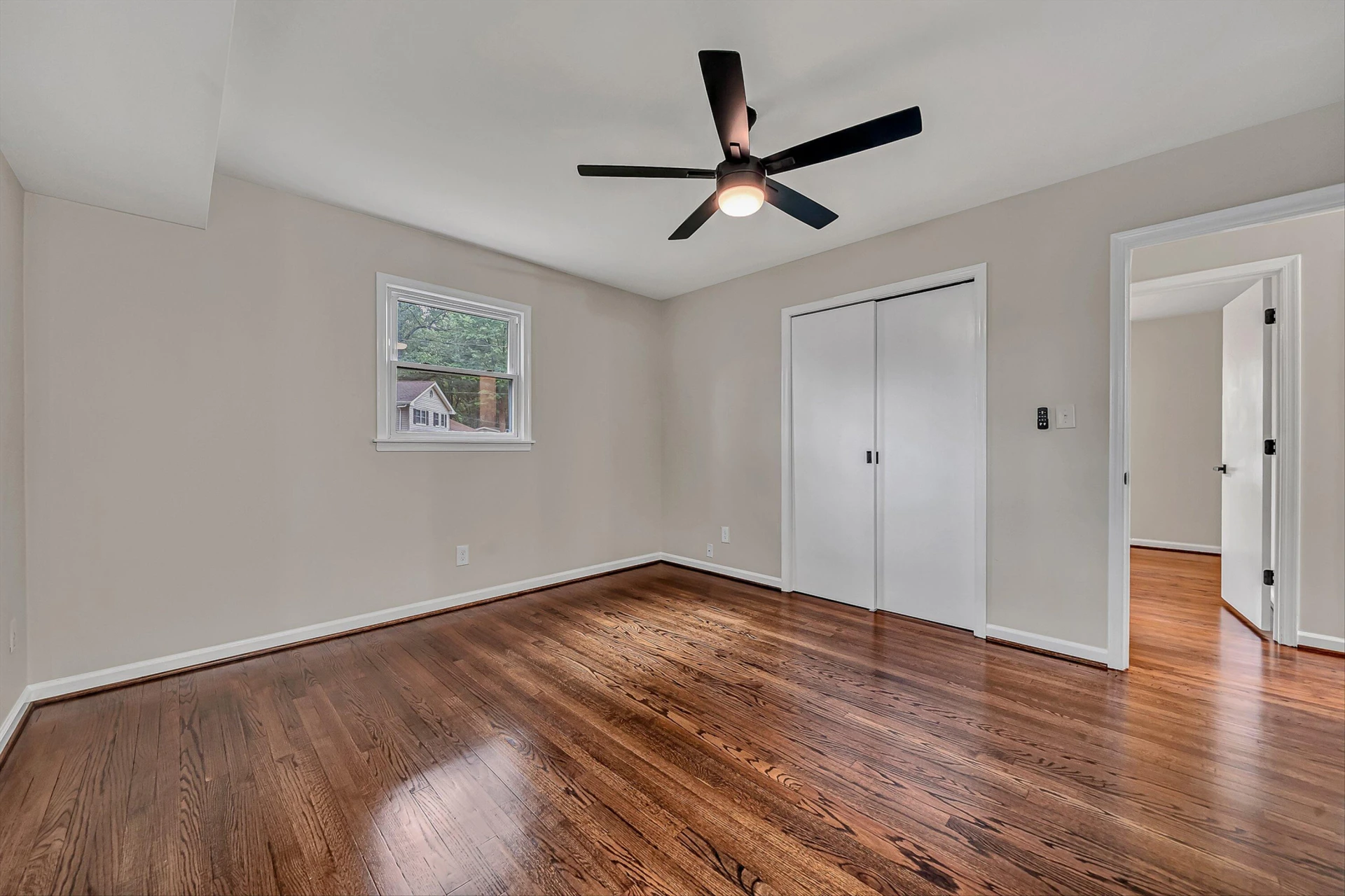 4549 Kirkwood DR - Photo 16