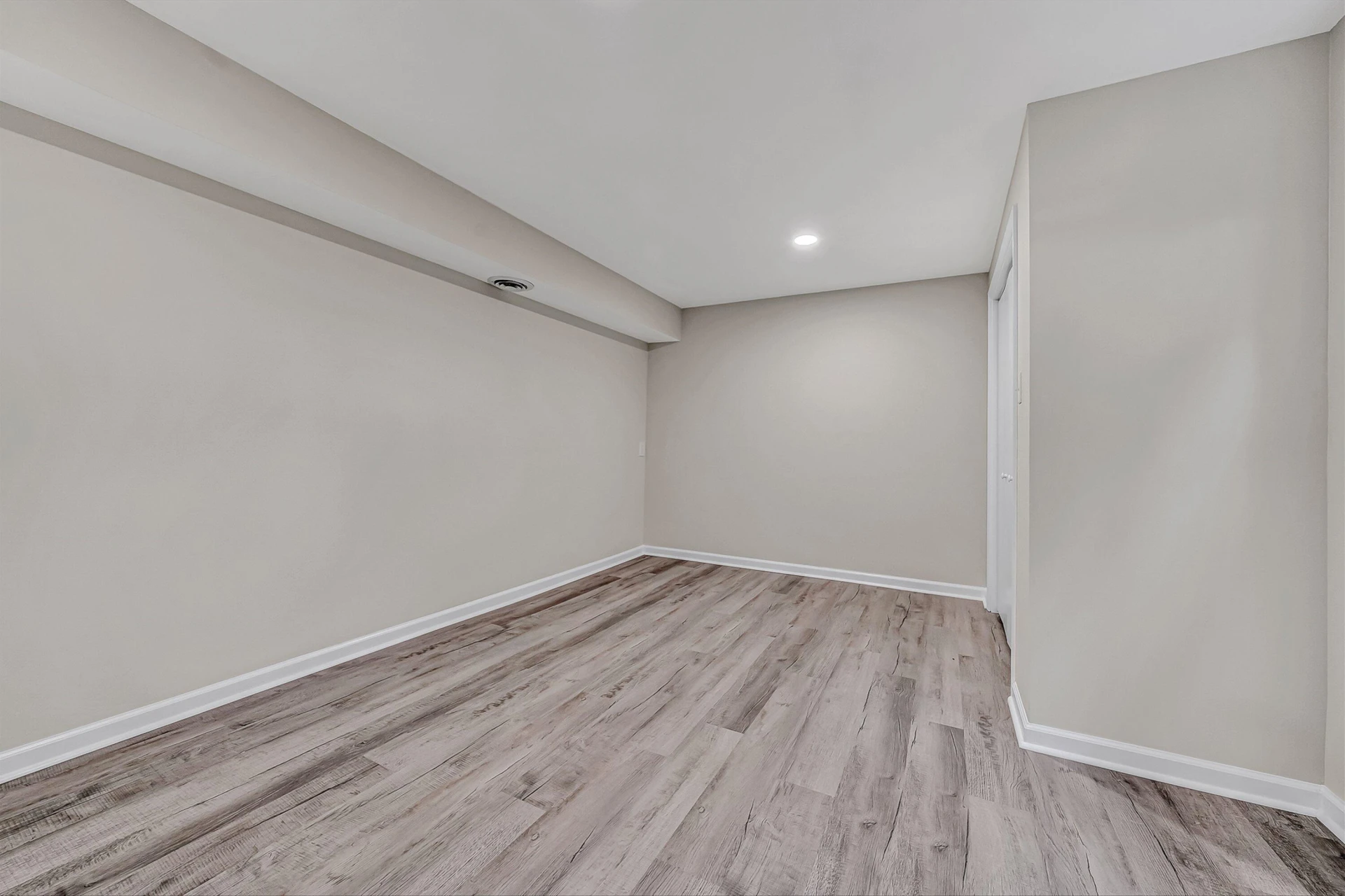 4549 Kirkwood DR - Photo 26