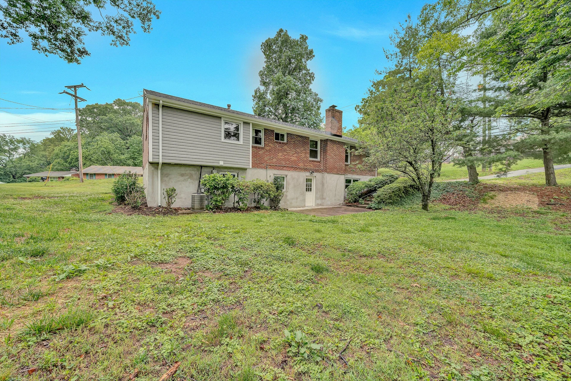 4549 Kirkwood DR - Photo 32
