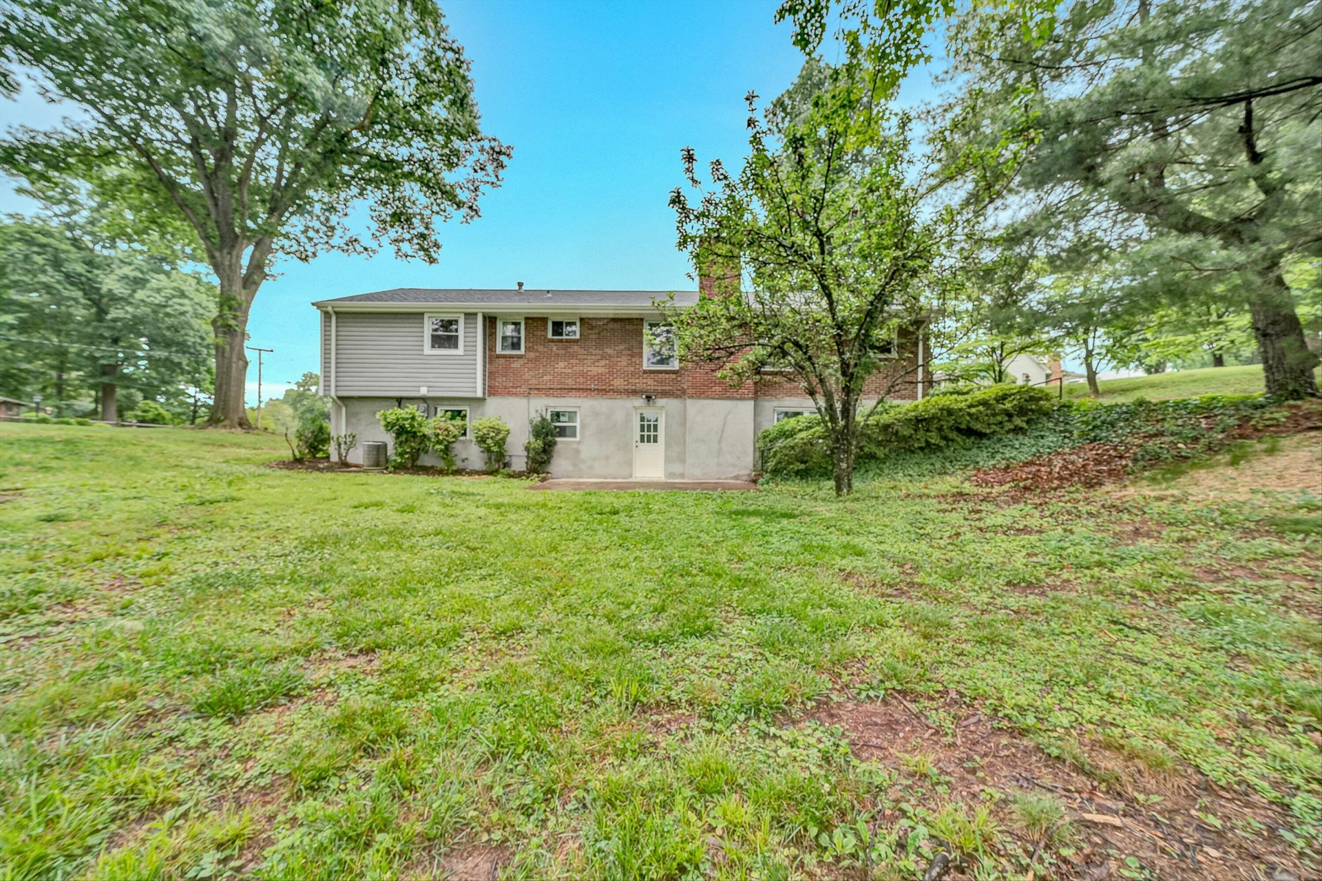 4549 Kirkwood DR - Photo 33