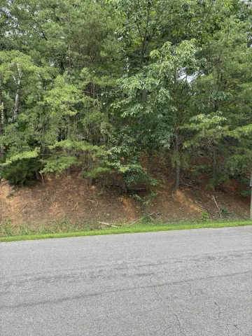 000 Cherokee Hills DR, Salem, VA, 24153