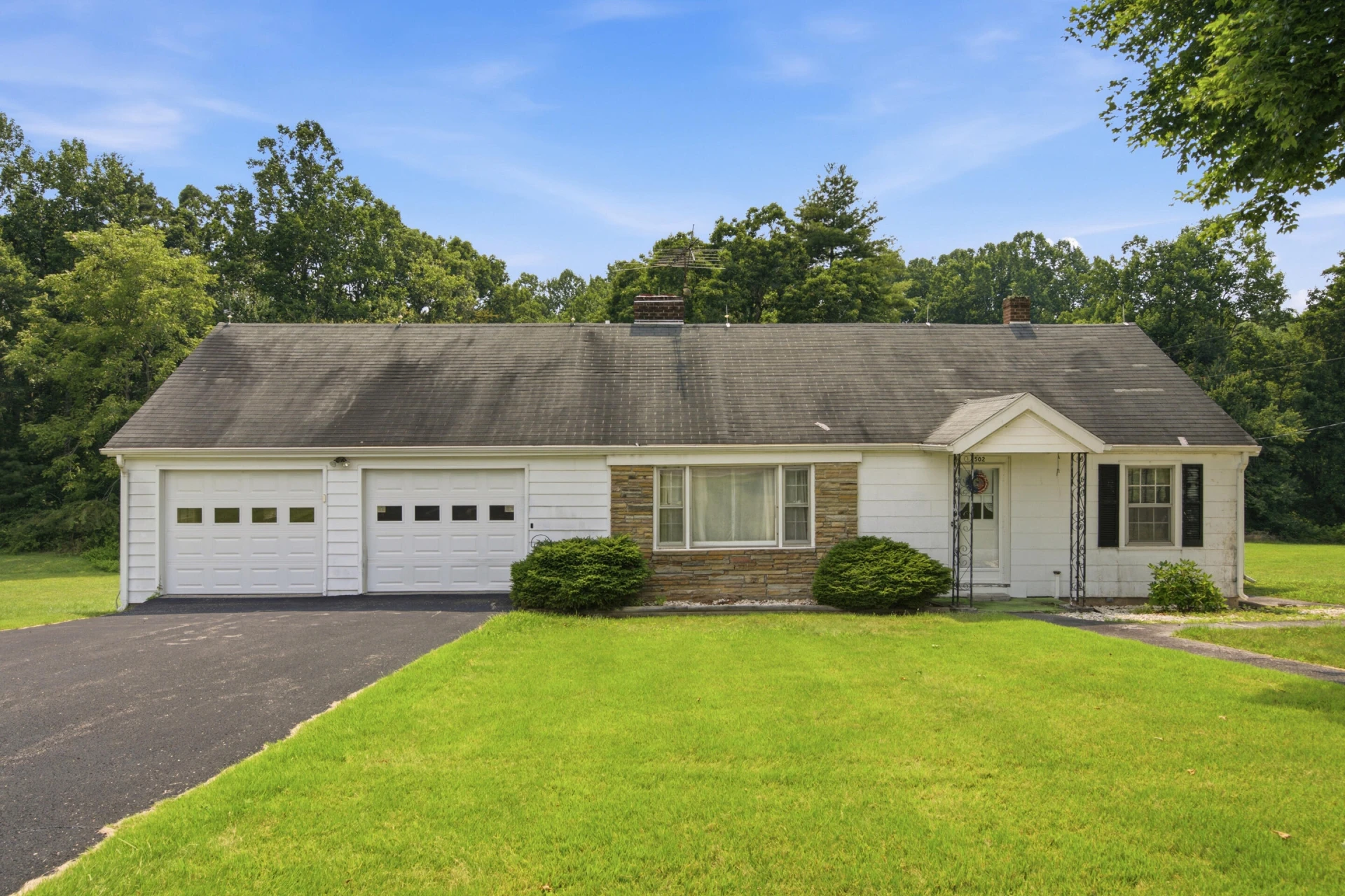 502 Alum Ridge RD NW - Photo 2