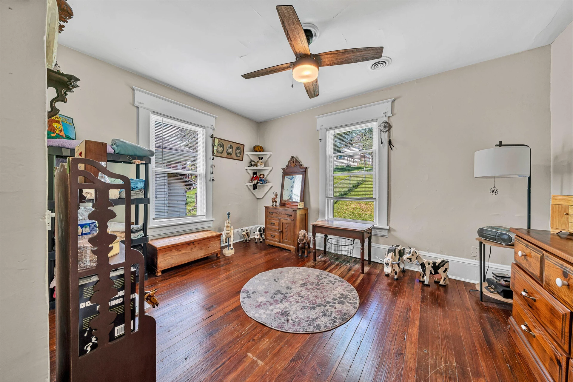 619 Madison AVE NW - Photo 13