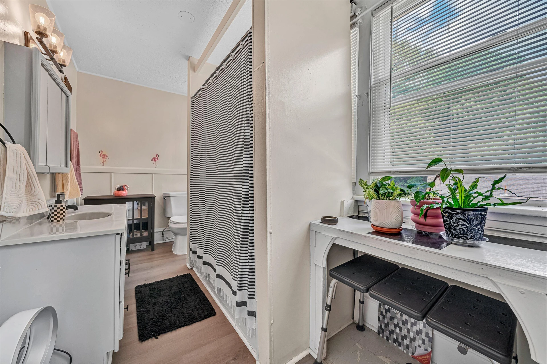 619 Madison AVE NW - Photo 15