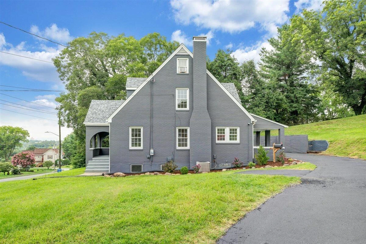 118 E Virginia AVE - Photo 2