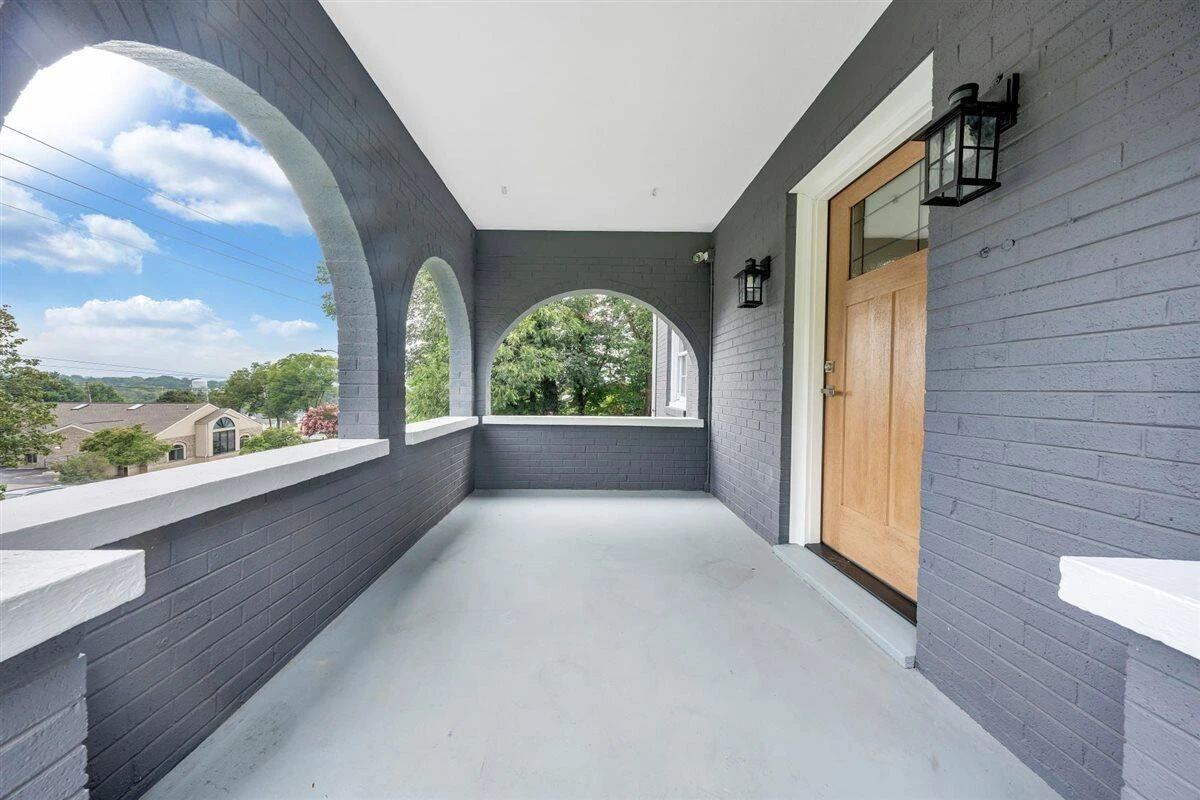 118 E Virginia AVE - Photo 5