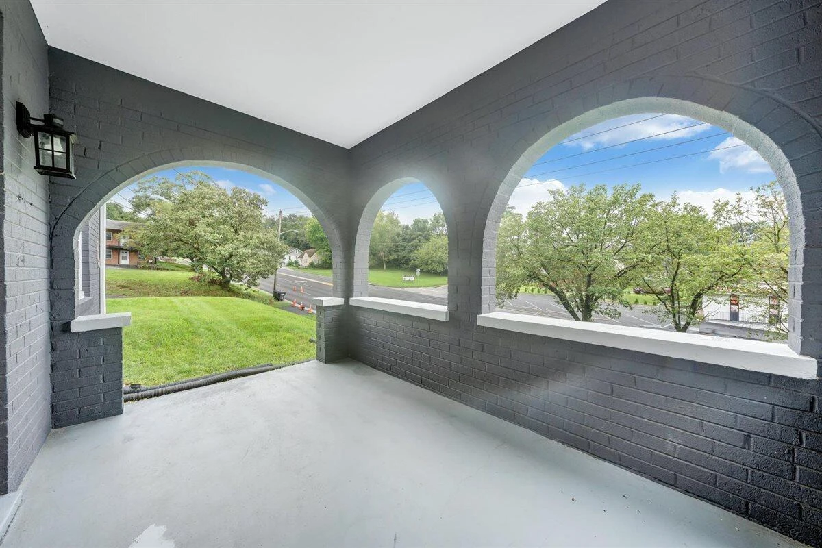 118 E Virginia AVE - Photo 6