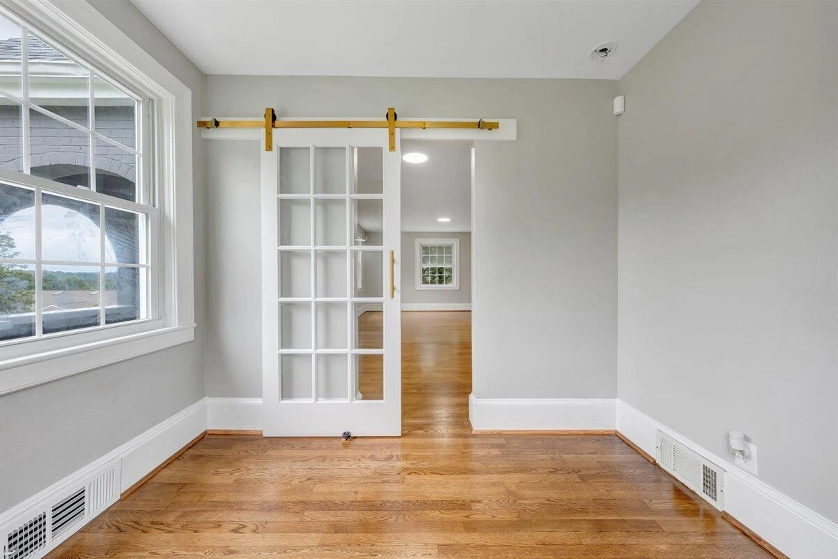 118 E Virginia AVE - Photo 10