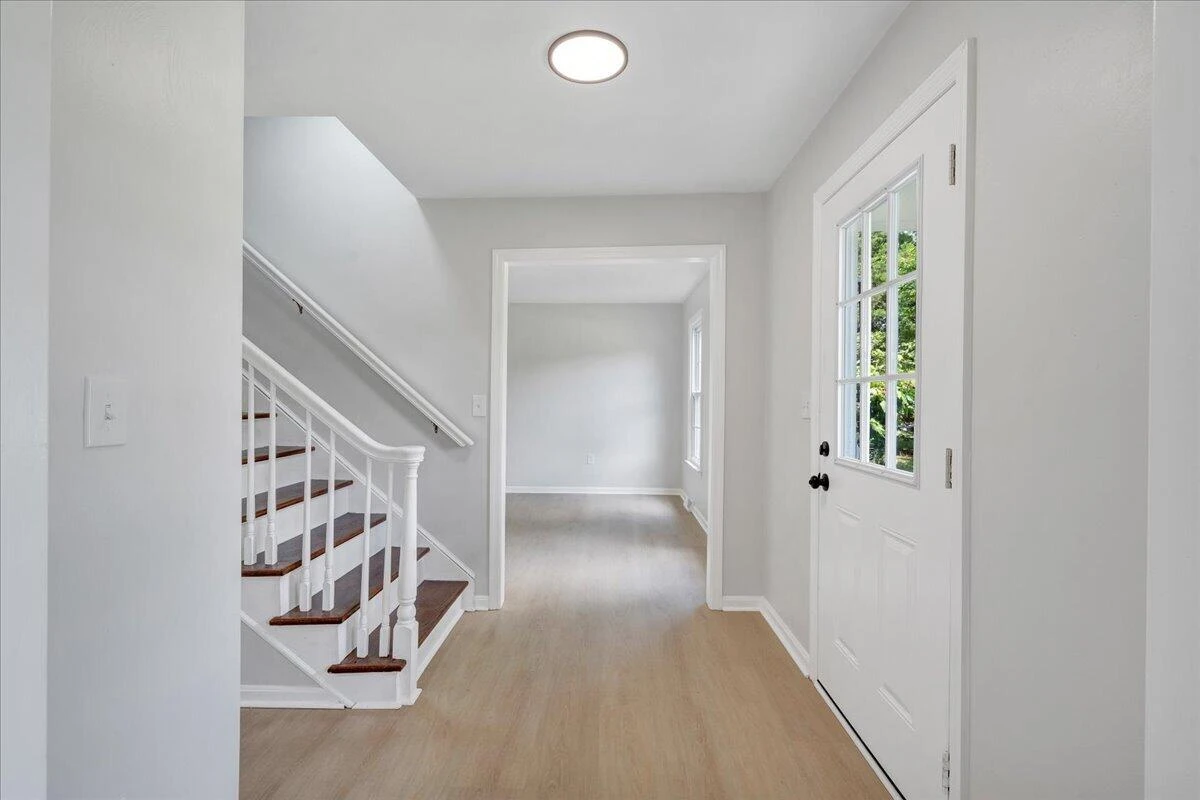 355 Knollwood DR - Photo 5