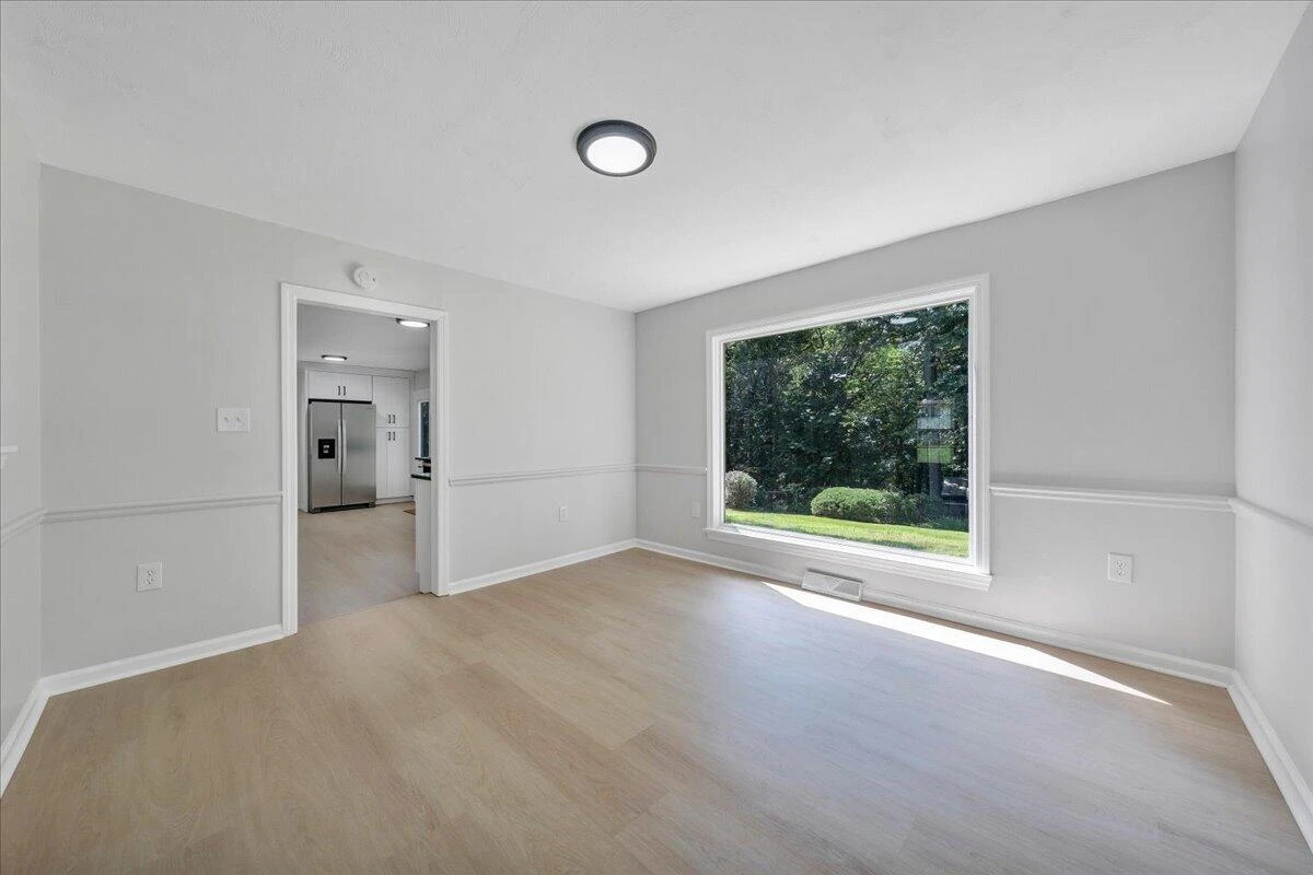 355 Knollwood DR - Photo 13
