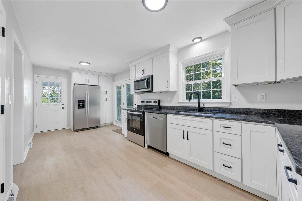 355 Knollwood DR - Photo 16