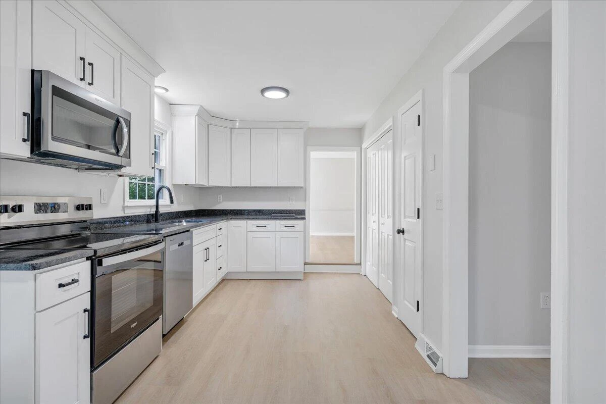355 Knollwood DR - Photo 19