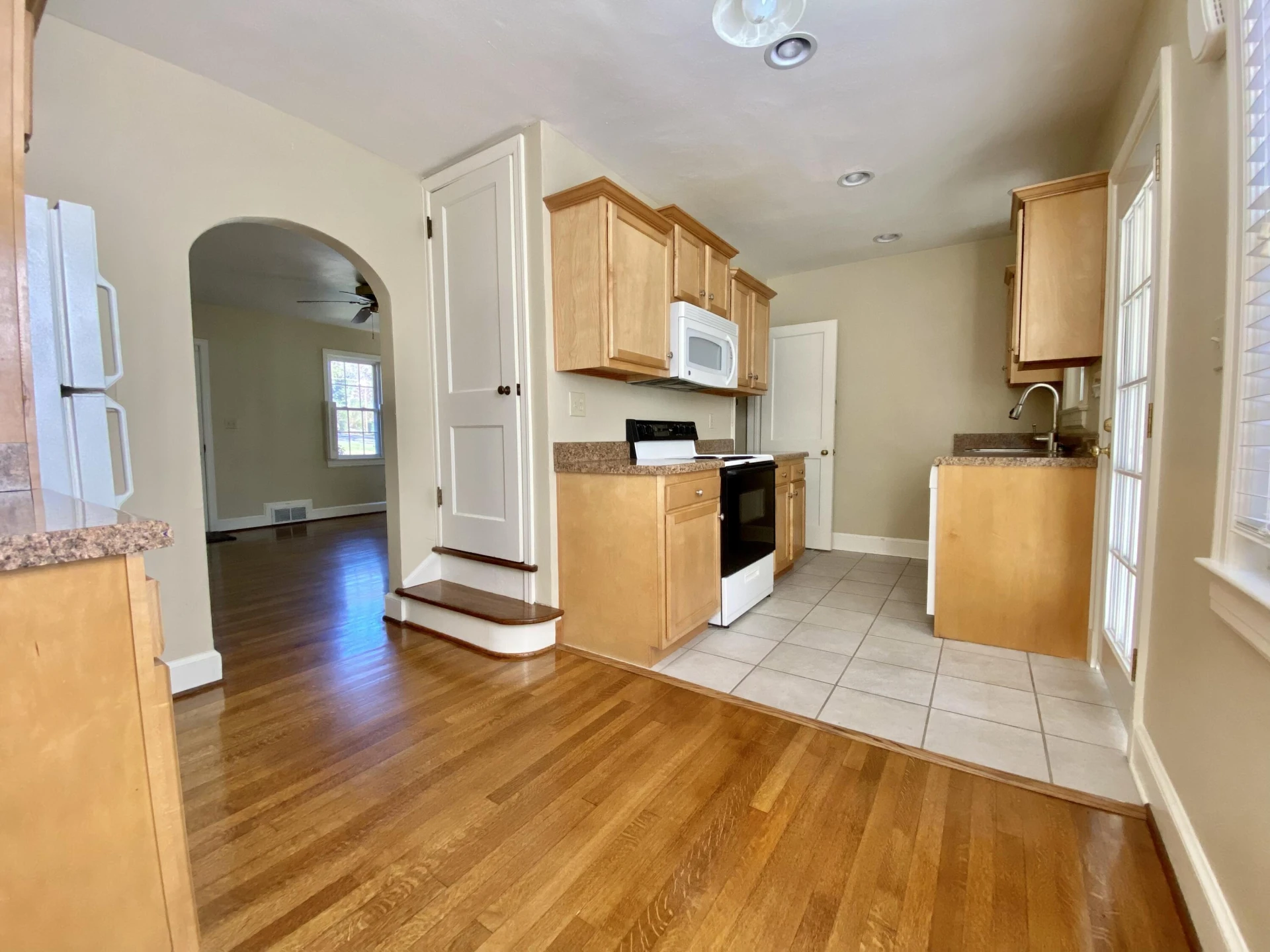 906 Brandon AVE SW - Photo 25