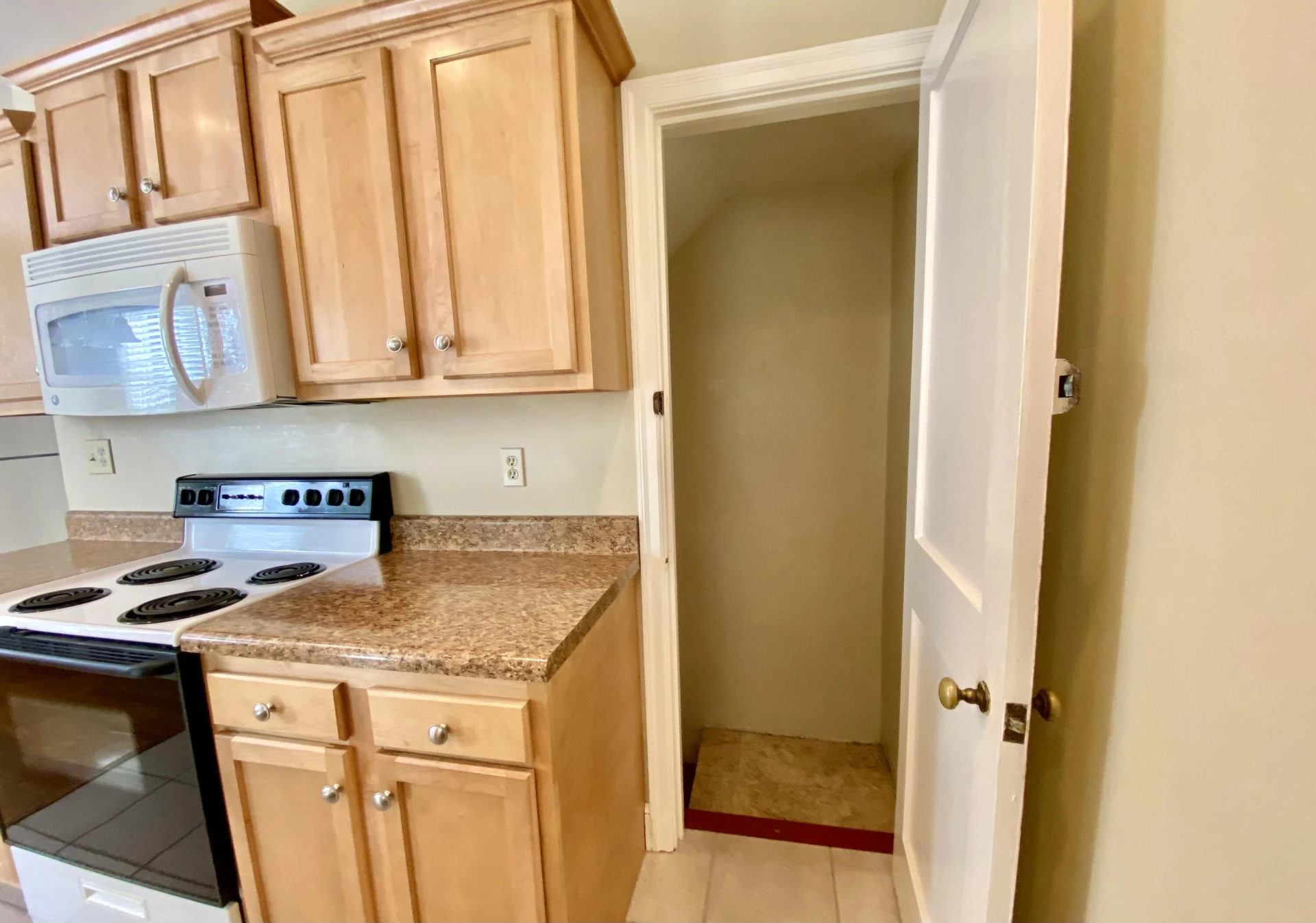 906 Brandon AVE SW - Photo 34