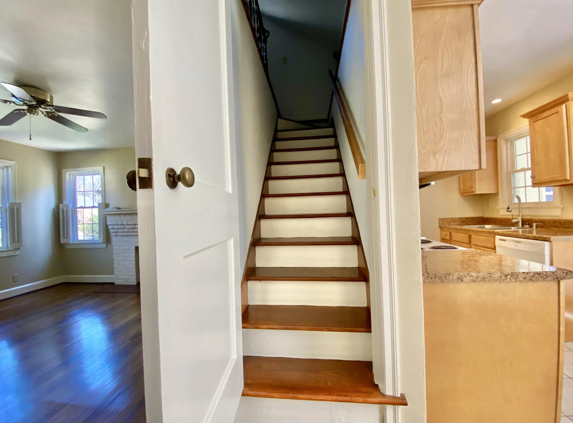 906 Brandon AVE SW - Photo 43