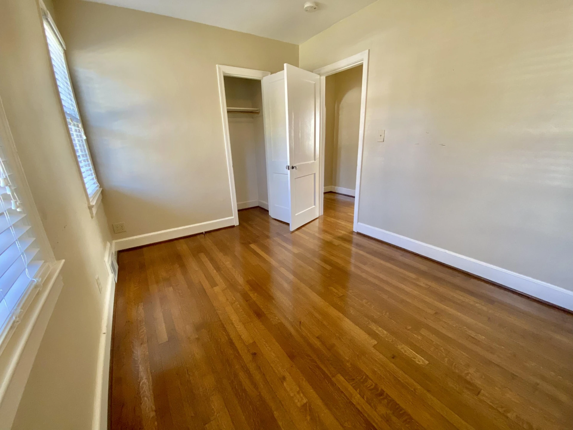 906 Brandon AVE SW - Photo 53
