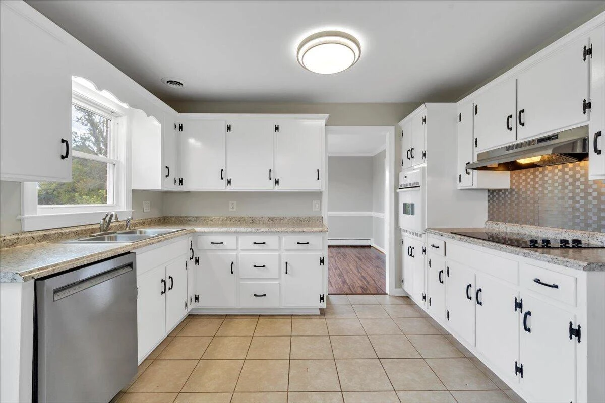 640 Olney RD - Photo 16