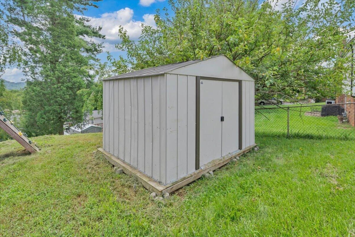 640 Olney RD - Photo 52