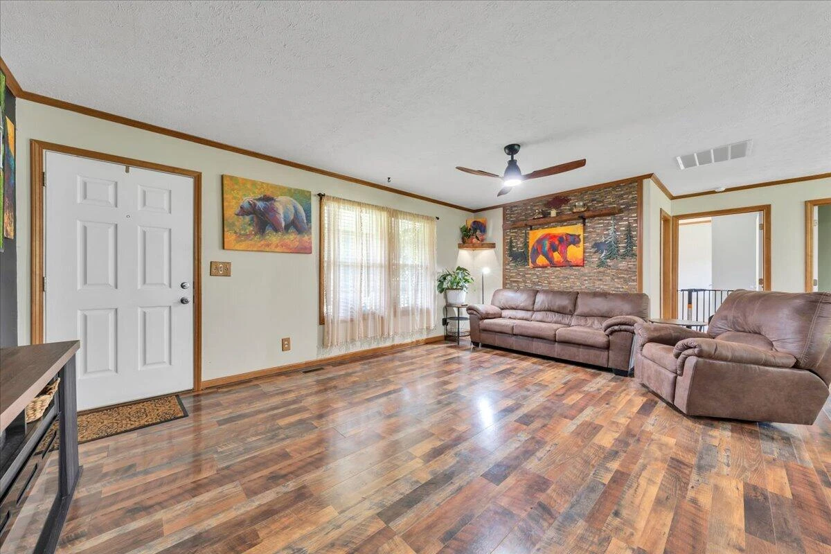 211 Wild Grass LN - Photo 8