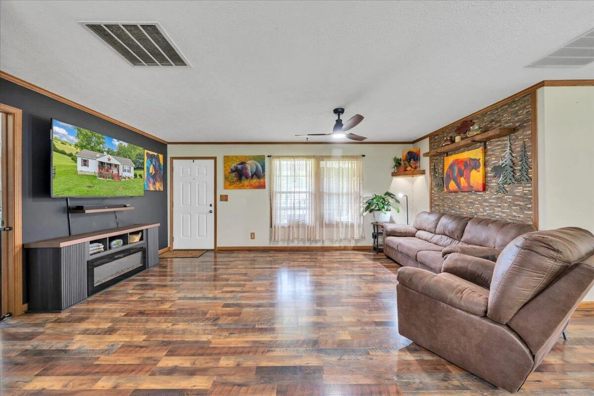 211 Wild Grass LN - Photo 9