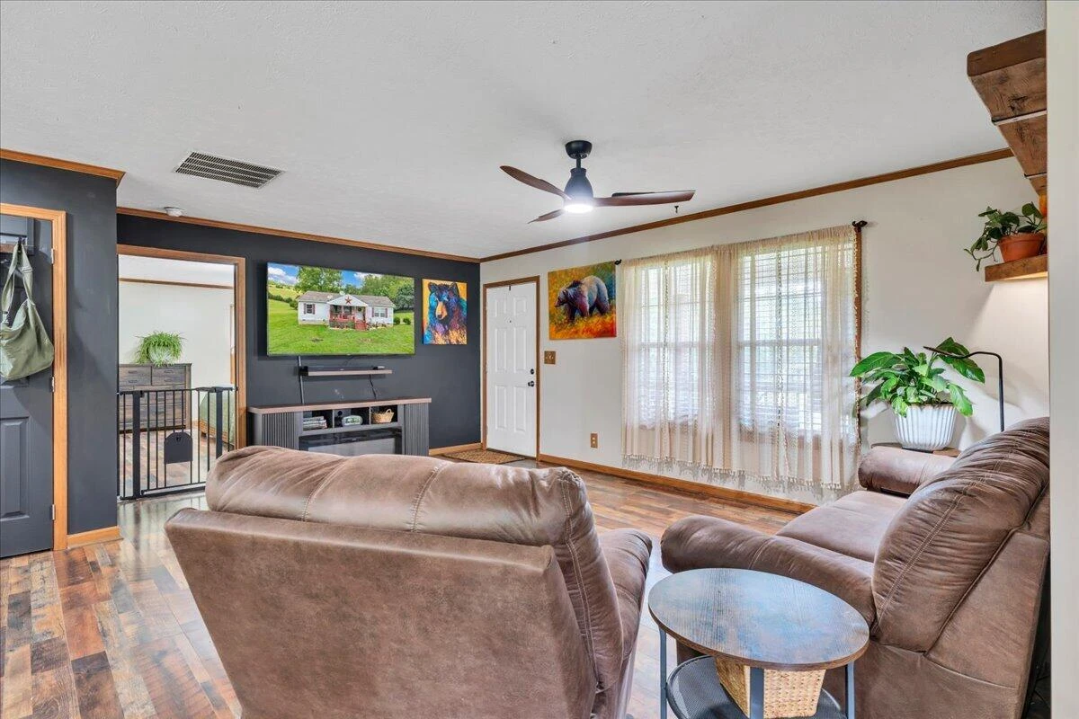 211 Wild Grass LN - Photo 10