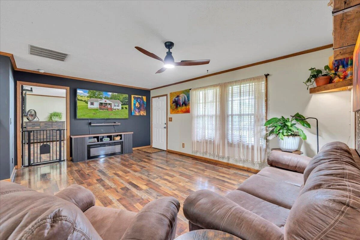 211 Wild Grass LN - Photo 11