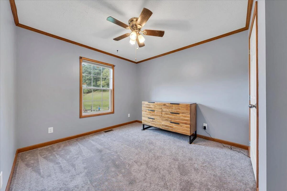 211 Wild Grass LN - Photo 29