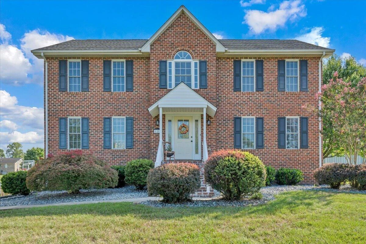 122 Yorktown RD - Photo 2
