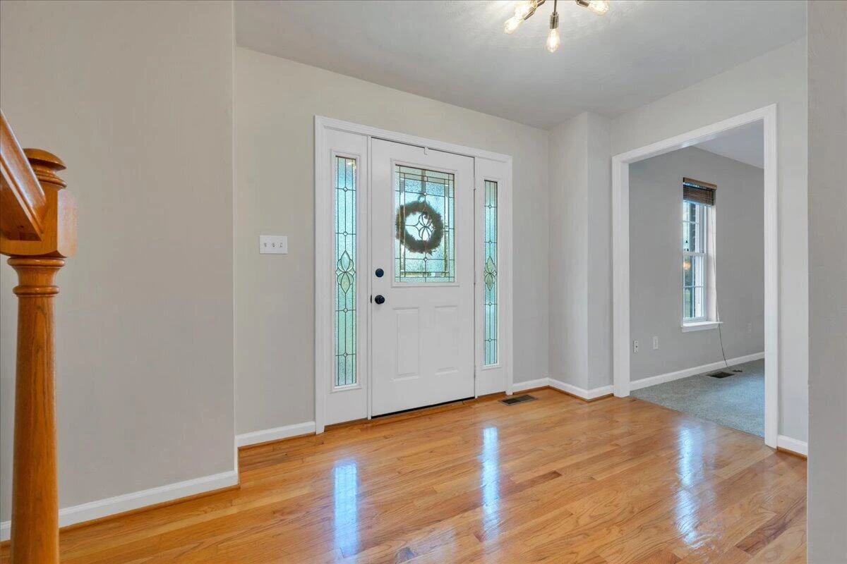 122 Yorktown RD - Photo 8