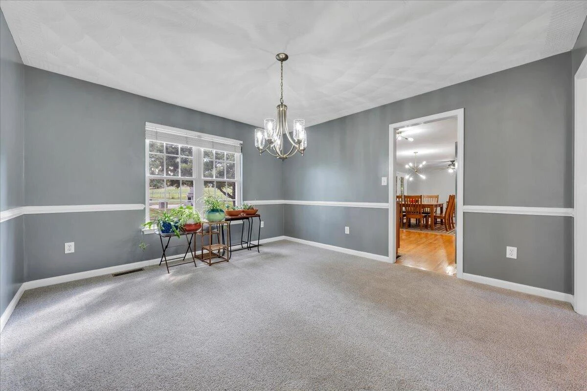 122 Yorktown RD - Photo 14