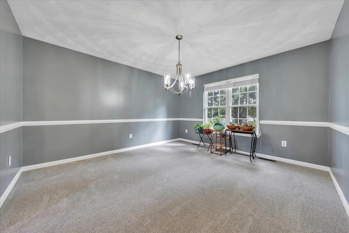 122 Yorktown RD - Photo 16