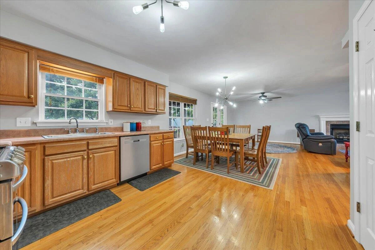 122 Yorktown RD - Photo 17