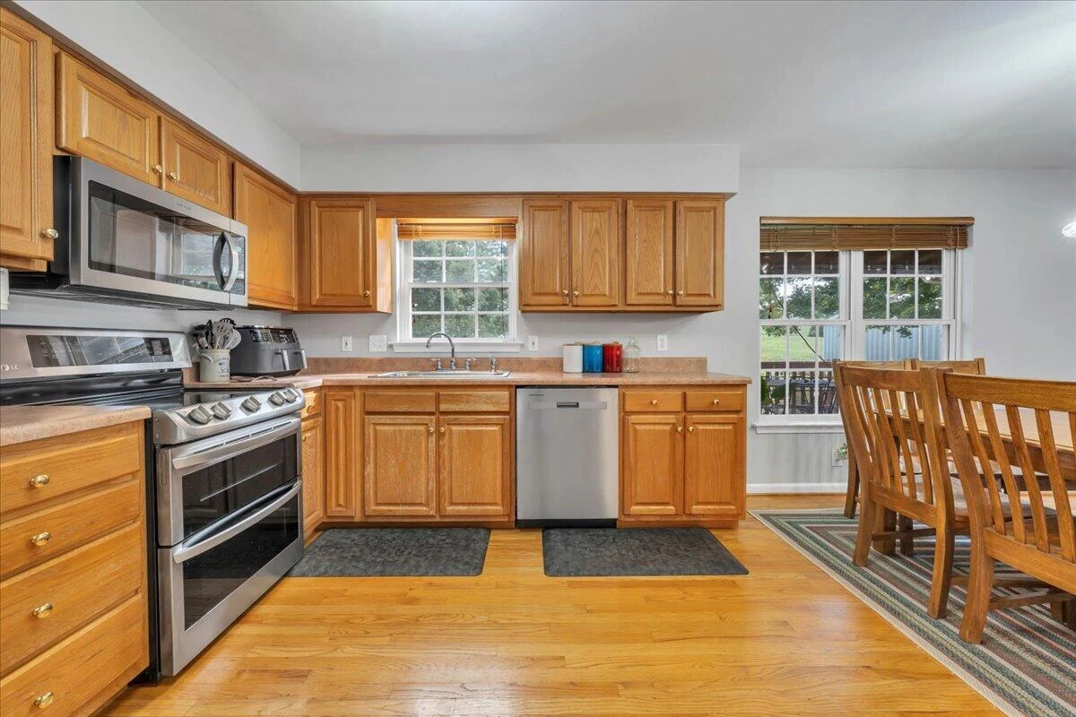 122 Yorktown RD - Photo 18