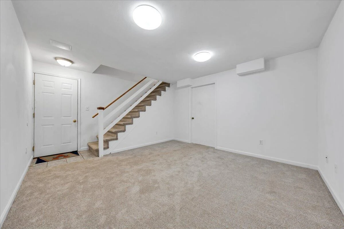122 Yorktown RD - Photo 54