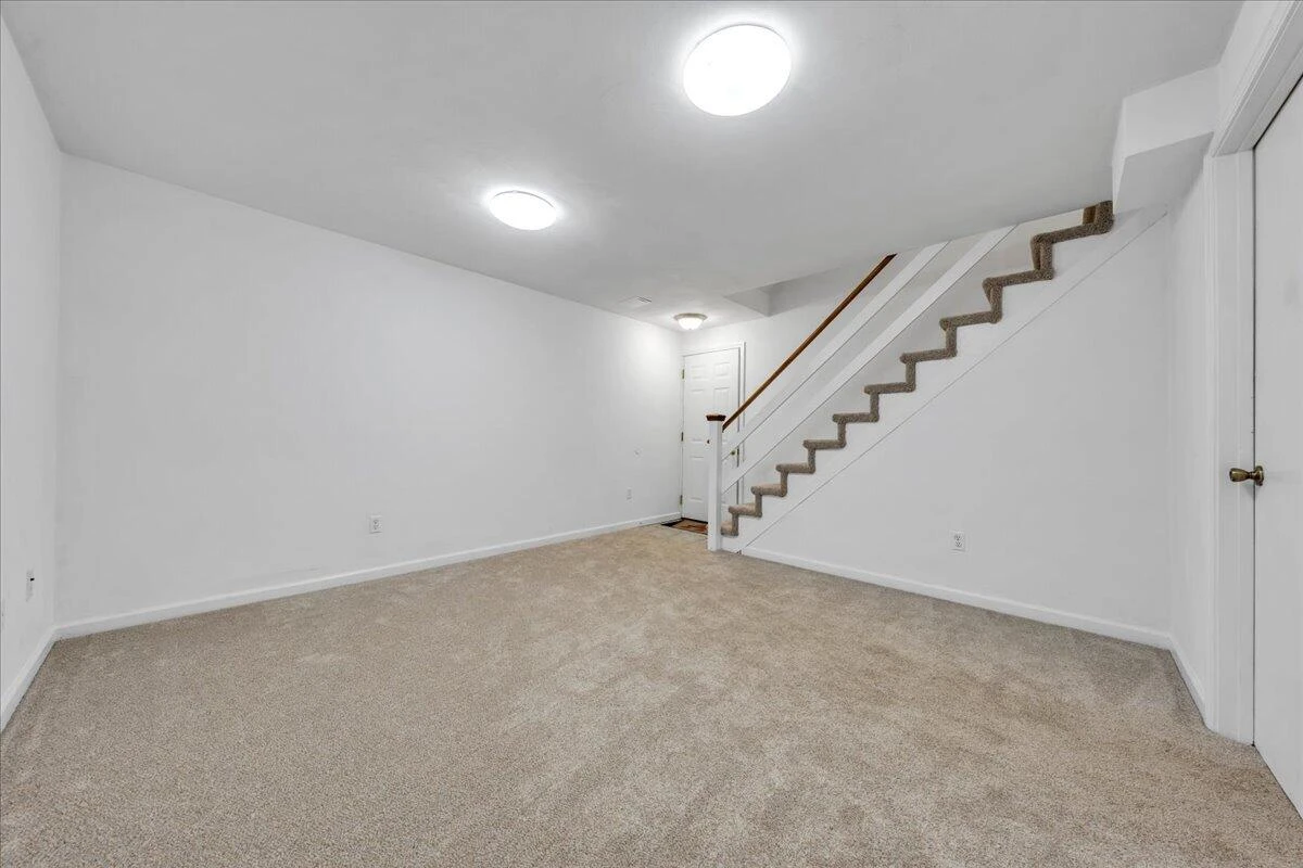 122 Yorktown RD - Photo 57