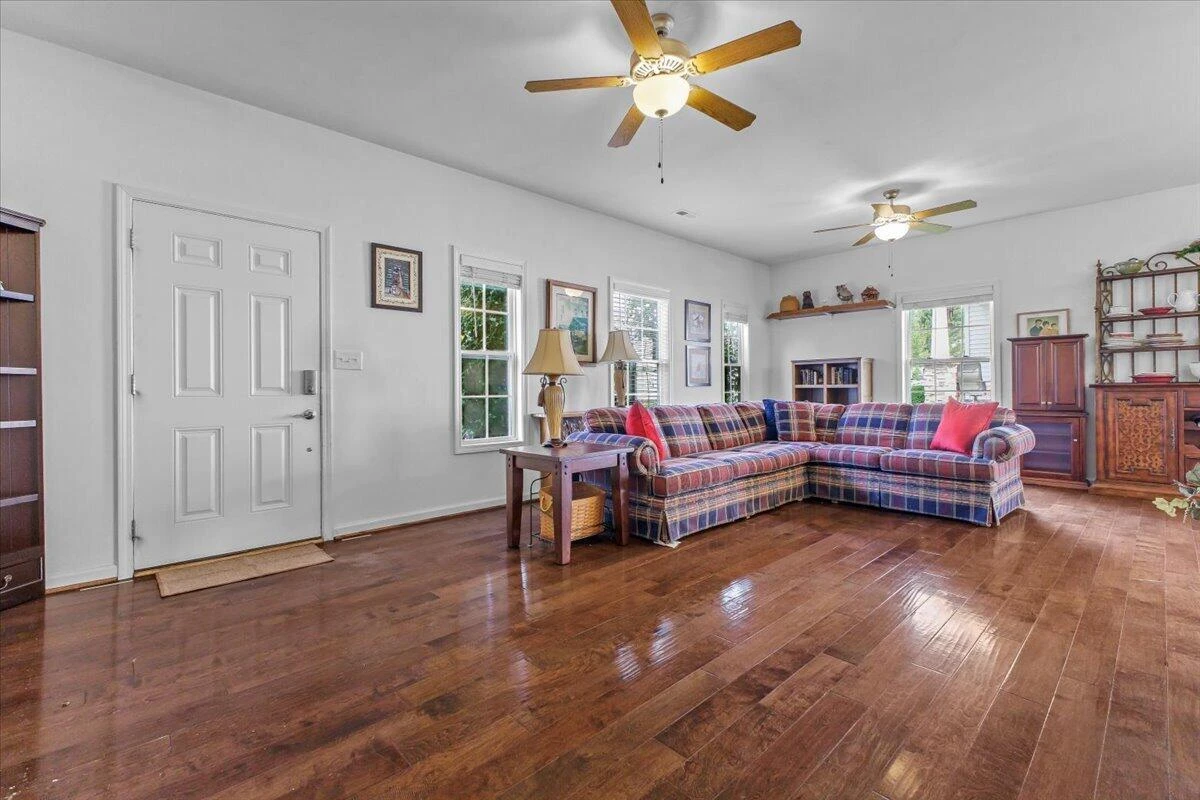 110 Roudabush DR NW - Photo 7