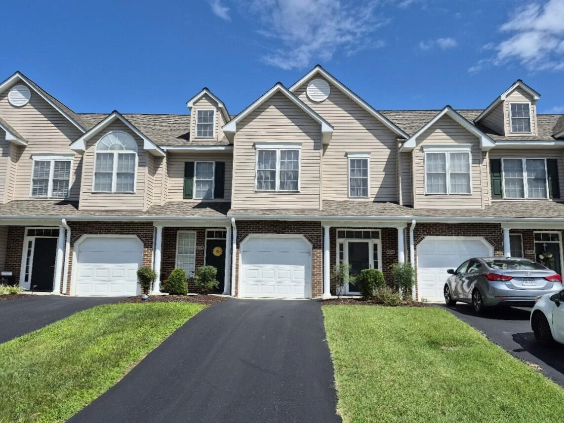 8706 Little Hoop RD